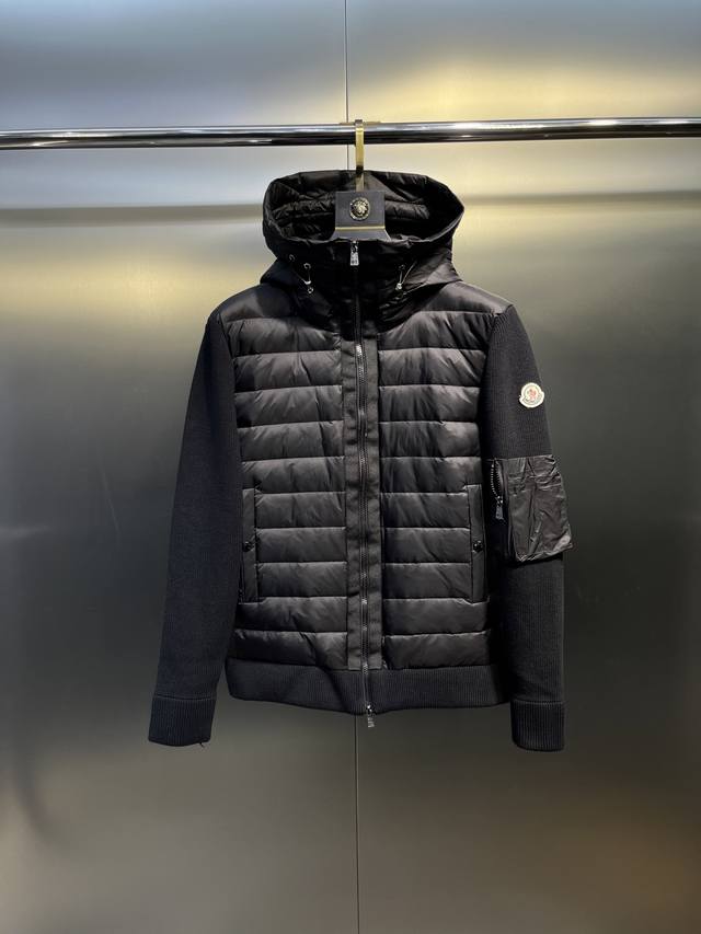 Moncler 2074秋冬新款针织羽绒服 原版1:1订制五金配件全进口原版定制 欢迎专柜对比 绝对的高品质 采用顶级90白鸭绒 超柔软 充羽量蓬松饱满 超级重
