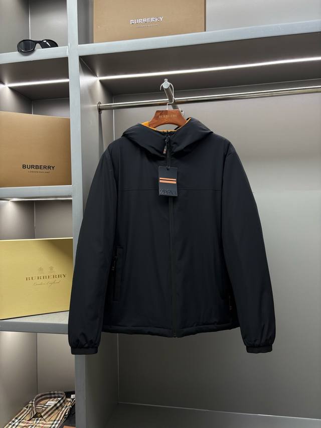 Zegna 杰尼亚 新款双面穿羽绒服 杰尼亚品质 双面美学 一衣多穿 Rey系列双面穿羽绒服，定义当代精英衣橱的实用主义奢华 源自杰尼亚匠心基因的革新之作 Re