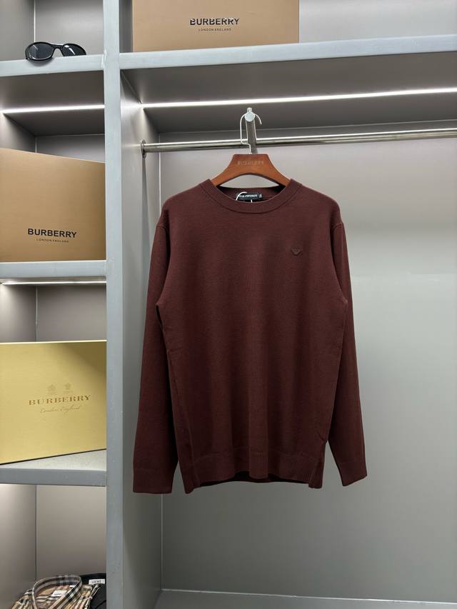 Armani 阿玛尼 新款毛衣 原版面料 官方同款 采用定制天然中厚进口羊毛纱料织造，手感非常舒服爽滑 版型挺阔有型 一线品牌代工厂P出品 进口机器织造而成 穿