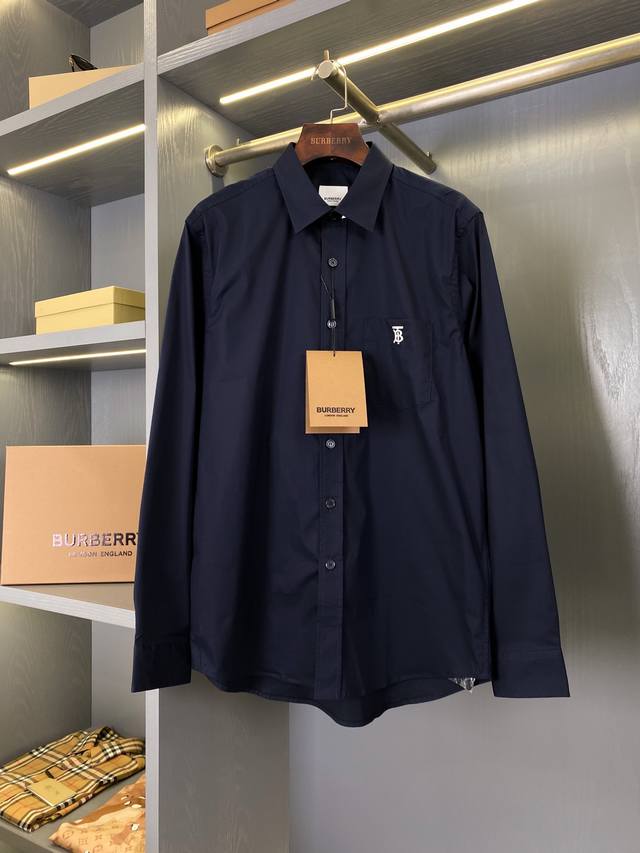 专属标识装饰功能性棉质衬衫 经典Burtb系列，男女万年青同款，衬衫中的王者！经典Tb口袋微标刺绣设计！进口塔罗贝壳纽扣 ！市场上极其少有的产品。 衬衫直以来都