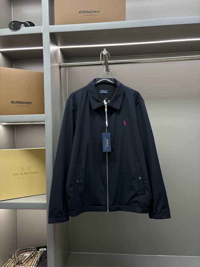 Polo 拉夫劳伦 新款刺绣薄棉夹克外套 原版面料 原版辅料 官方同款 采用进口聚酯纤维面料，定制 同缸染面料 手感非常舒服爽滑 版型挺阔有型 久穿不变形 一线