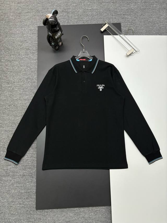 Prada 普拉达 新款刺绣长袖Polo衫 原版面料 官方同款 采用250克纯棉珠地面料，定制 同缸染面料 手感非常舒服爽滑 版型挺阔有型 一线品牌代工厂P出品