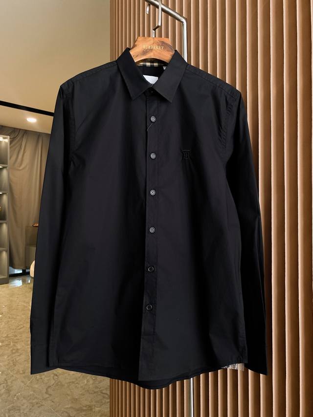 Tb专属标识装饰弹力棉长袖衬衫 经典Burtb系列，男女万年青同款，衬衫中的王者！经典Tb微标刺绣设计！进口塔罗贝壳纽扣 ！市场上极其少有的产品。 衬衫直以来都