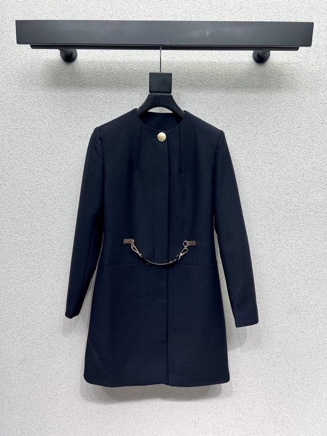 L家中长款西装外套 干练利落时髦有致 日常穿搭推荐款 细节感在线 提升气质感必备单品 高品质 尺码Smlxl