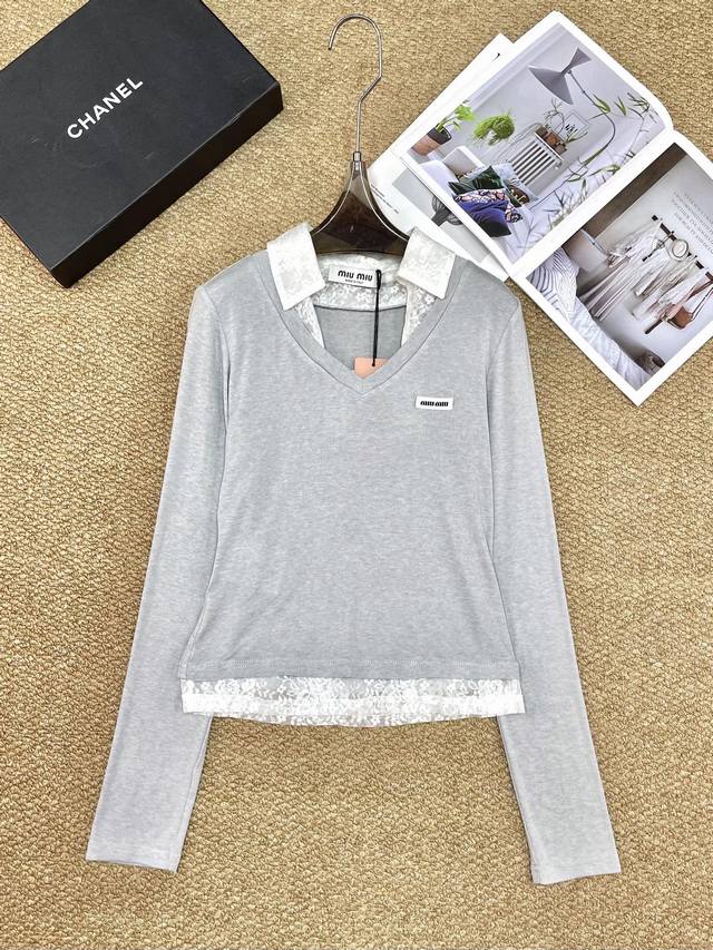 Miumiu新款长袖，百搭不挑人，基础纯色怎么搭都高级！配牛仔裤休闲随性，塞衣角穿法秒变大长腿，错过真的会哭！ * * Color：黑色、灰色 * ：