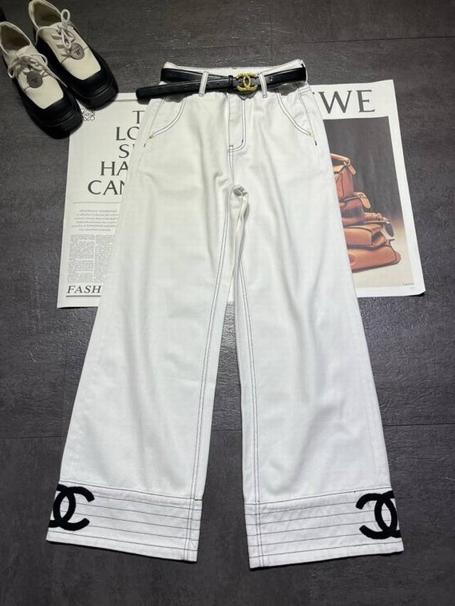 爆款裤子出货啦，关键看版型，配皮带一套出，超级无敌跑量款，牛仔面料，无敌好穿，百搭时尚，谁拿谁补，质量绝对一流，性价比超高，现 Smlxl