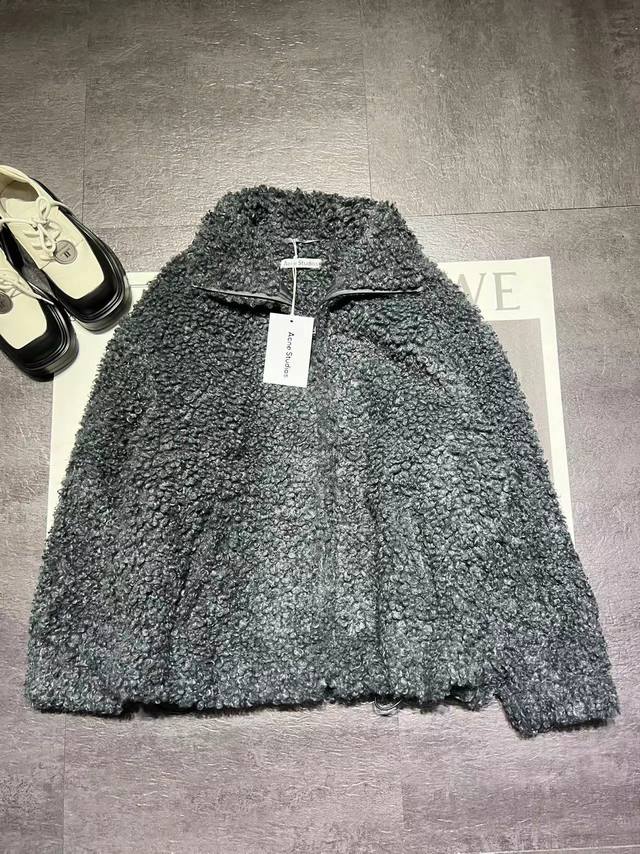 Acn*卷曲人造皮草柔软毛绒高领拉链宽松飞行员夹克外套出货，对版开发，高端版本，上身慵懒时尚，凹造型必备，版型巨好，现货Sml