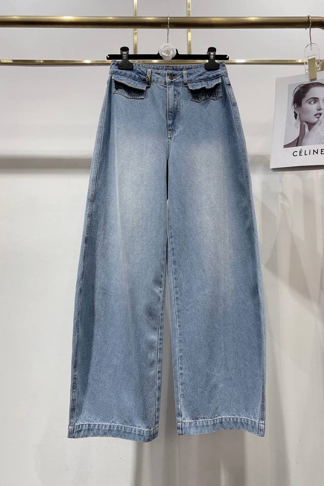 上新～独家高定弯刀牛仔裤首发 25Aw Celin*独家爆款高品质王炸裤型薄款弯刀牛仔裤，紧跟潮流重磅推出这款弯刀裤，梨形身材的美眉看这里 弯刀牛仔裤 小蛮腰