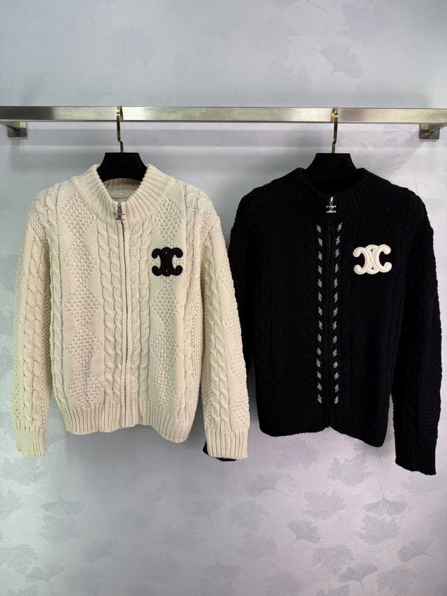 Ce*25早秋新款针织开衫 精致麻花编织纹理 前胸凯旋门标志刺绣 拉链设计方便穿脱 保暖舒适 面料柔软亲肤 细节做工精致 宽松版型不挑身材 日常时尚必备穿搭！2