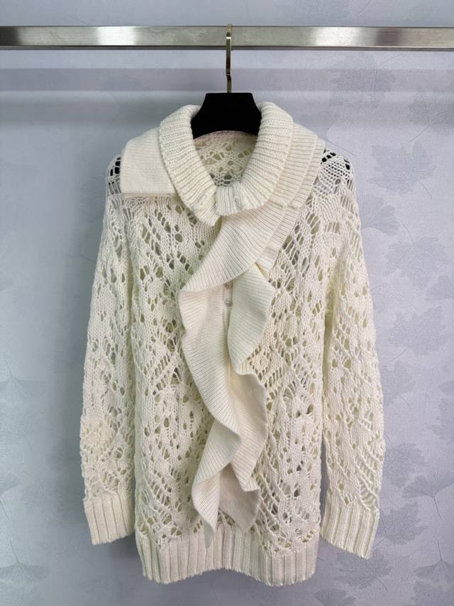 Dio*2025早秋新款可拆卸褶皱花边针织毛衣 定制Yb丝毛纱线材质 质感舒适 垂顺有型 花边长款上衣剪裁 通体镂空钩织华丽复杂 直筒收型舒适 轻松打造好比例