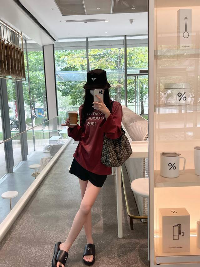 Acne Studi*S 25Fw早秋新款 焦糖红棕水洗渐变色1996字母长袖T恤丨独家高版出品！把美拉德穿成日常标配这才是早秋过渡季该有的宝藏单品！看似是件基