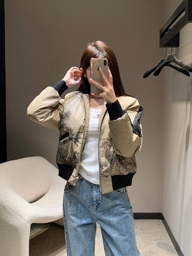 Dio* 25Fw秋冬新款 活力丛林夹棉飞行夹克外套丨独家Yb开发！高版出品！采用繁花密针的浪漫 高定艺术制作柔情且浪漫、很百搭的一款夹克外套宽松版型女生穿都超