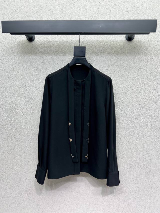 L家金属设计衬衣 经典又有型 各种都能完美驾驭～高级成衣做法，细节美到爆！精美又日常，轻松驾驭！质感棒棒哒！减龄 时髦休闲少女感，强推 高品质 尺码Smlxl