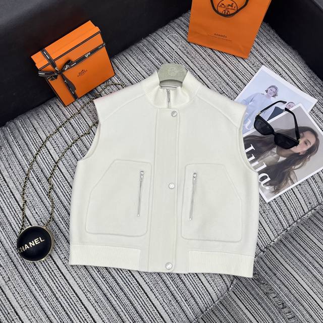 强烈推荐 25年早秋冬系列 Her*新款立领双面羊绒马甲外套 拼接螺纹立领 简约大气 百分百羊绒 高端品质 Yb1:1定制 4色三码