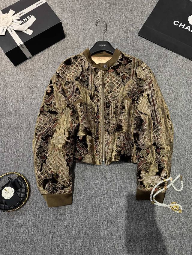 天冷了！夹克薄棉外套走起 帅爆了 千针万线织就贵气奢华之美！中式风奢华贵气拉链式夹克薄棉帅气外套！高大尚之魅！ Smlxl