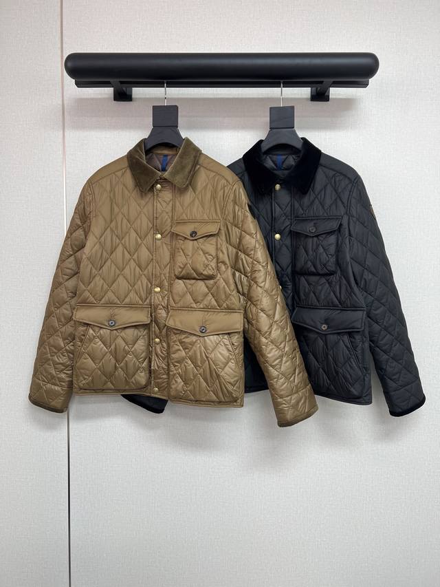 高品质Rl拉夫2025秋冬系列 男款女穿没想到这么好看 老干部风格被姐妹们拿捏啦 这件棉服超级无敌费时费力 绗缝菱格纹涧棉工艺 整件衣服都是对格裁片拼接 领子和