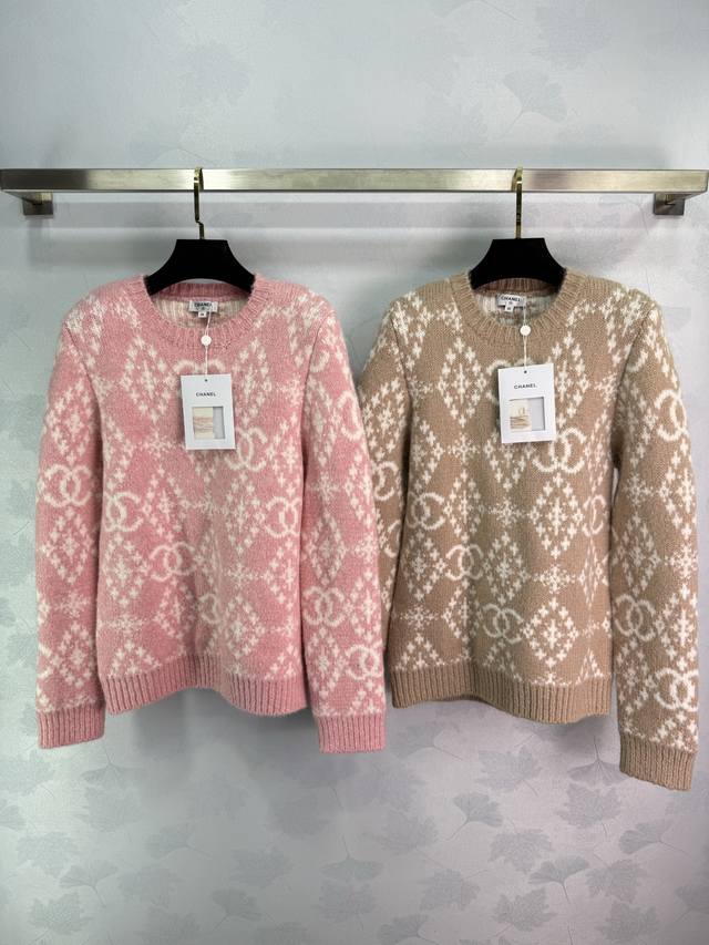 Chane*25秋冬新款圆领毛衣 撞色双Clogo 菱格 简约不简单 版型日常通勤必备百搭款！3色3码Sml T226B