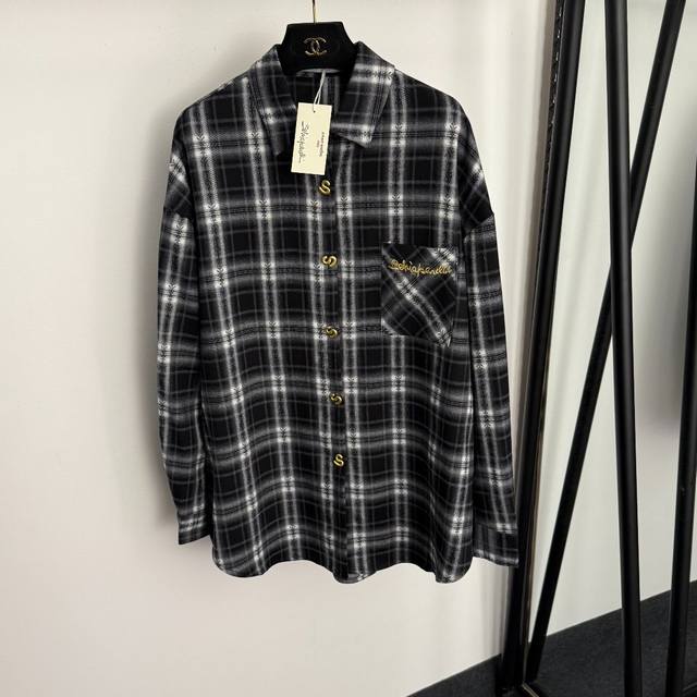 款号20256892 Schiaparelli*新款 Logo刺绣单口袋 S纽扣复古格子长袖衬衣，黑色，咖色，红色，Sml， L码：肩宽59，胸围134，袖长5