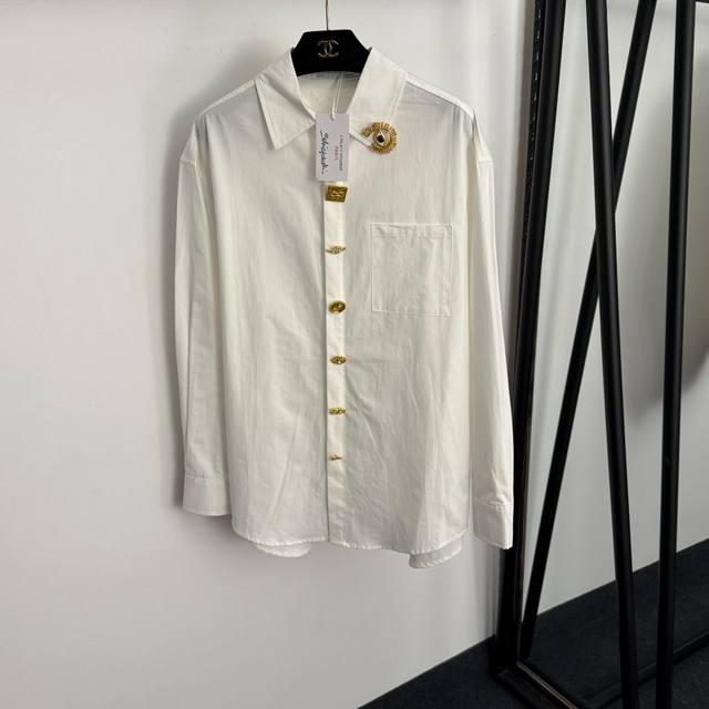 款号20256887 Schiaparelli*新款 高端定制异形金色纽扣 金属大眼睛胸针装饰长袖纯棉衬衣，白色，黑色，Sml， M码：肩宽52，胸围116，袖
