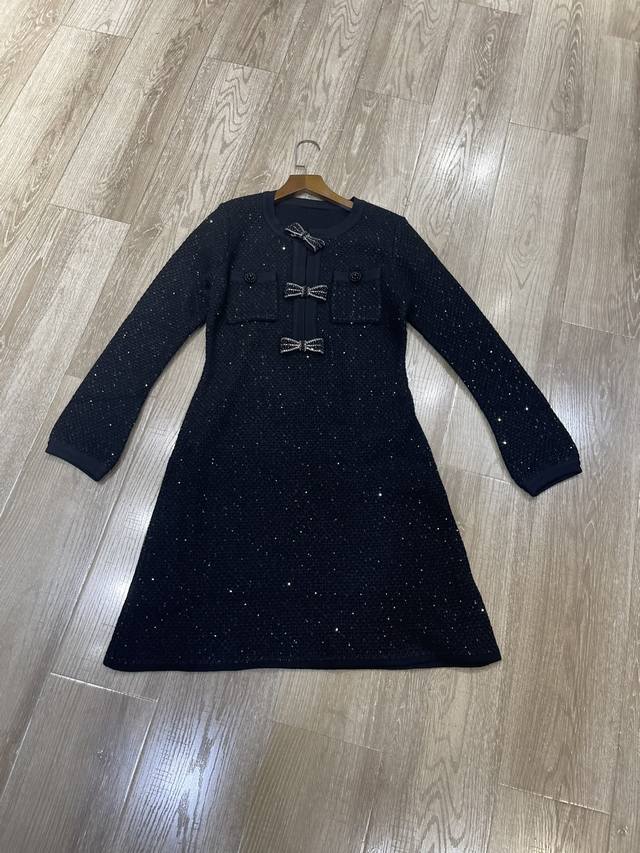 新款 胸前蝴蝶结收腰连衣裙 Sml