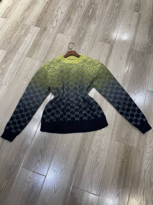 新款 渐变色上衣 Sml