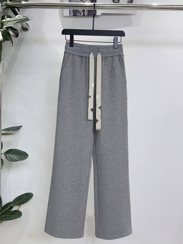 独家首发原单品质 Louis Vuitt* 25 新款松紧腰休闲阔腿卫裤！高腰带抽绳阔腿裤设计，修饰腿型显高显瘦， 穿着舒适又方便调节 百搭 通勤 实用又时髦，
