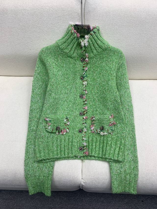 Chan*｜25中古系列重工钩花立领外套 独家订制纱线，设计高级又时髦！订制重工面辅料，人头钻扣，增添时尚格调，纯欲系搭配和谐，百搭王炸款 做工品质看细节 高版