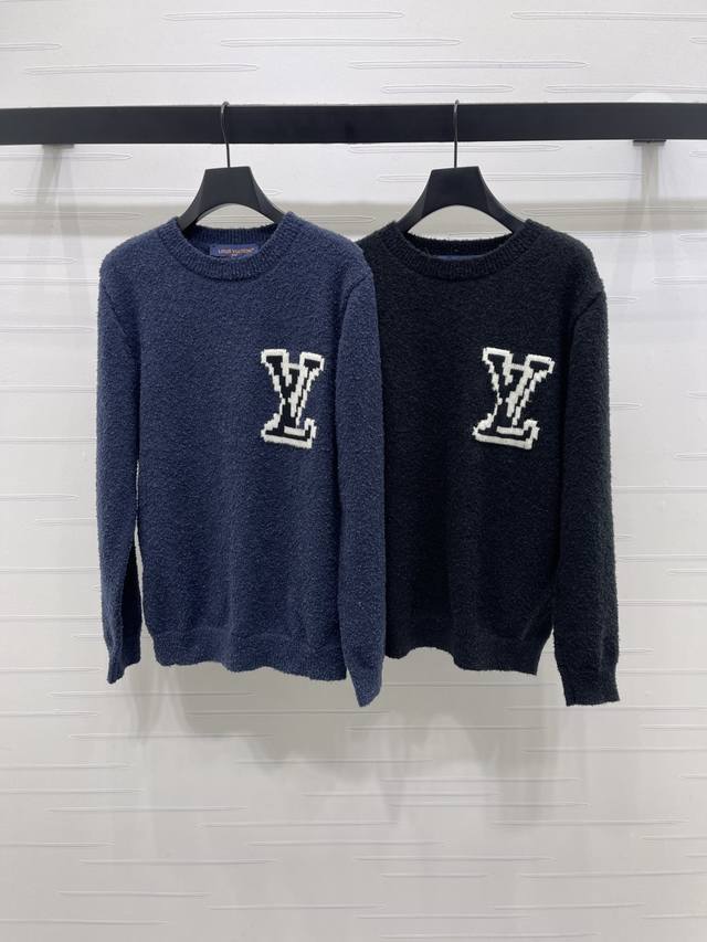 上新原单高端品质Louis Vui*Ton 2025秋冬最新系列！钩花字母针织毛衣！定制进口羊毛针织材质 柔软舒适 通体包边饰以弹力螺纹贴合收紧处理 增添造型层