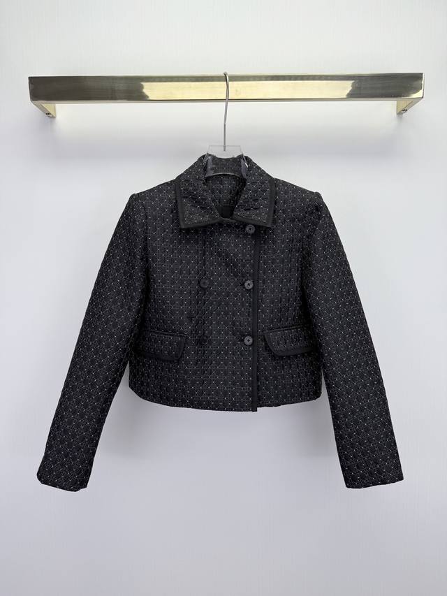 Dio* 25Ss秋冬新款翻领双排扣外套 藤纹格提花面料 织带包边设计 小蜜蜂刺绣装饰 上身气质满满 单色三码Sml