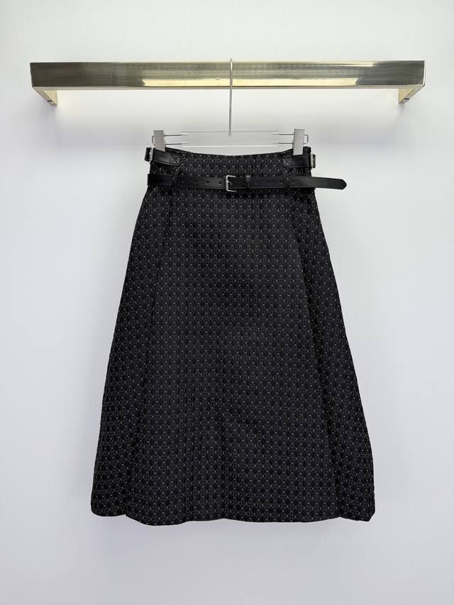 Dio* 25Ss秋冬新款半身裙 藤纹格提花面料 双边压褶A摆版型 皮扣腰带装饰 上身气质满满 单色三码Sml