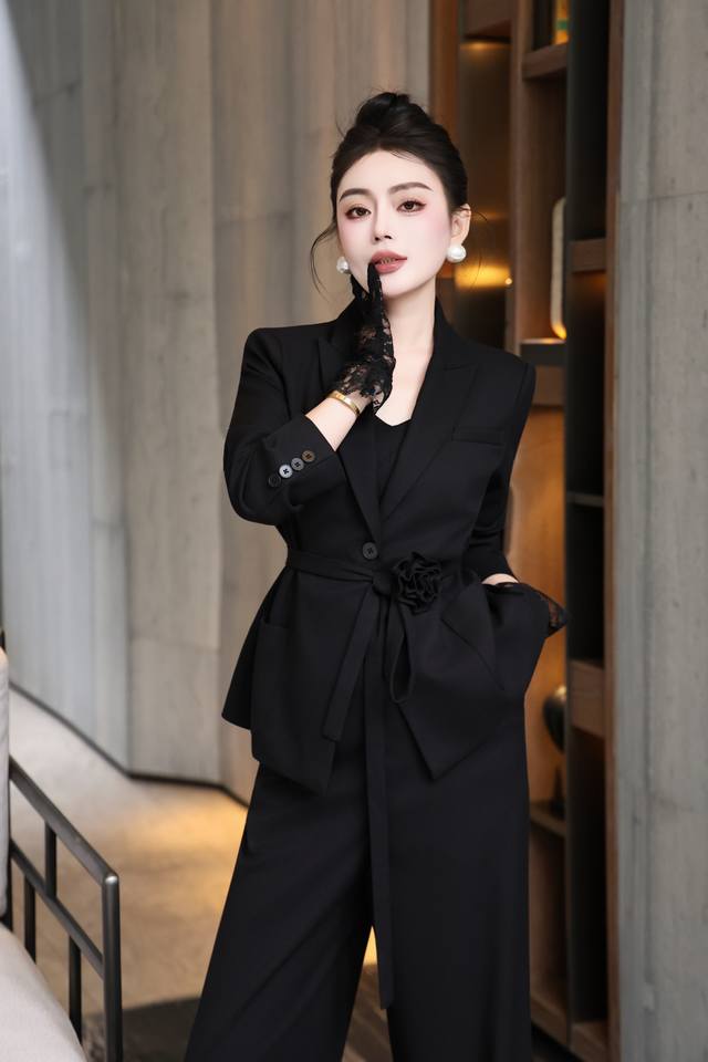 套装 原创设计独家爆款 老钱风 高端时尚西装套装女2025新款冬款休闲西服 谁卖谁爆 三件套 码数：Smlxl