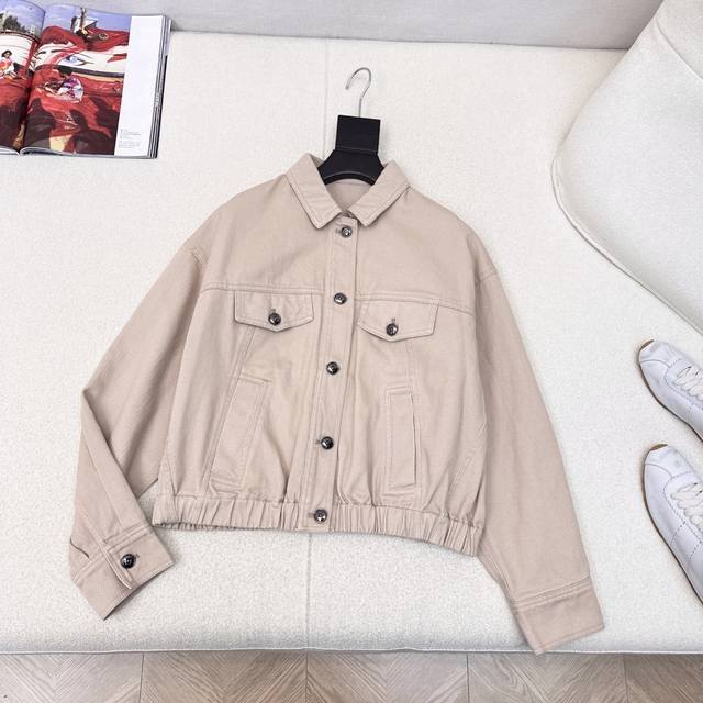 高智感穿搭 Bc 25Ss 早秋最新款做旧皮粉色洗水牛仔夹克外套经典落肩口袋设计 极简主义奢华不简 定制五金纽扣扣 +珠链装饰 帅气少女风通勤穿搭轻松演绎不同风