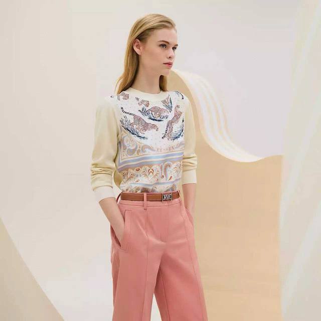 Hermè*新款 高端定制Ab面料19姆米100%真丝斜纹绸拼接羊毛混纺针织面料、豹子奔腾复古图案印花圆领套头长袖针织衫上衣！深咖、杏色、 S码：肩宽37，胸围