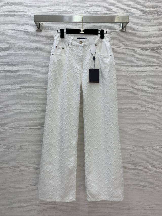 Louis*驴家Lv新品上新高版本定制老花提花面料、采用原版字母Logo做旧五金配件高腰显瘦时尚百搭阔腿牛仔裤！白色， M码：腰围72，裤长102