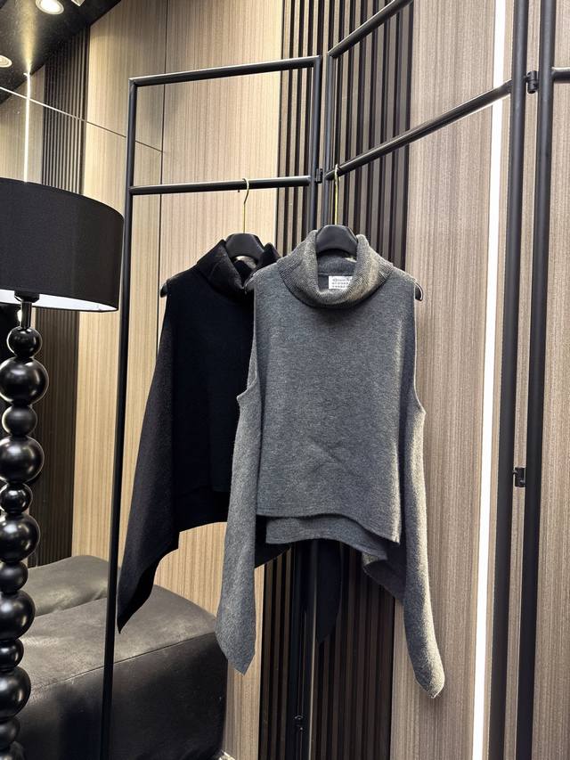 玛吉拉 2025秋冬新款 温暖又时髦 全新到货玛吉拉套头马甲！精选70%羊毛30%棉混纺面料，柔软亲肤，保暖不臃肿 侧边长下摆设计拉伸比例，堆堆领细节打造慵懒高