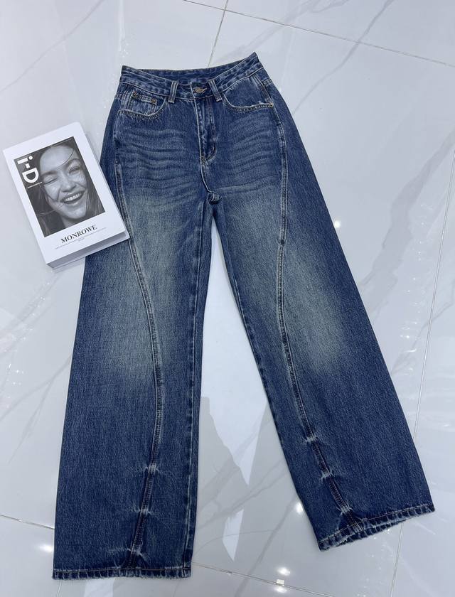 细节实拍 Ys* 独家首发高端原单品质 Ys*家经典立体压胶Logo直筒牛仔裤！原版定制复古原色蓝洗水工艺高级又时髦！前片拼线设计视觉无敌无敌显瘦，定制开模五金