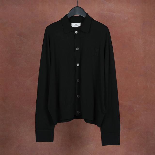 Ami 25秋冬新款 翻领薄款浮雕针织开衫 16针羊毛开衫 车布同色爱心装饰 宽松版男女同款 短款时尚版型 三色Sml