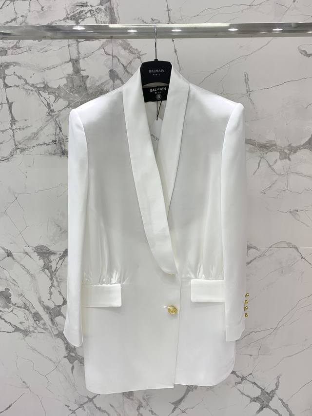 巴尔家 复古系列新款醋酸西服裙 宽松版型 西服裙 立体剪裁褶皱设计 下摆包裙版型 青果领时尚高级 优雅女神必入 都是丽人高级搭配 颜色红、白、黑 码数Sml