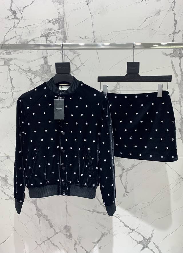重工系列 丝绒星星夹克 重工钉珠刺绣系列 搭配 轻奢高级 优雅 十拿十补 必入款 独家定制 半裙 时尚百搭 码数Sml 夹克 半裙 短裤 已注册图案