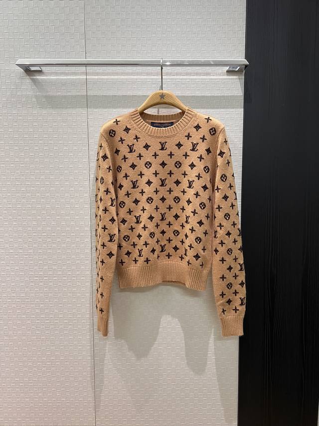 秋冬新款经典立体老花刺绣卡其圆领毛衣 宽松显瘦 时尚百搭 高级感满满减龄必备 Sml