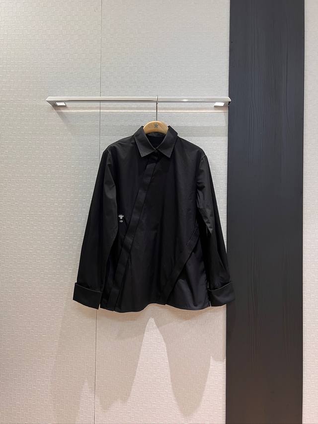 新款推荐刘雨昕 李惠利同款 不规则扣子拼接衬衣 刺绣小蜜蜂 宽松休闲 度假百搭 黑色白色 Sml