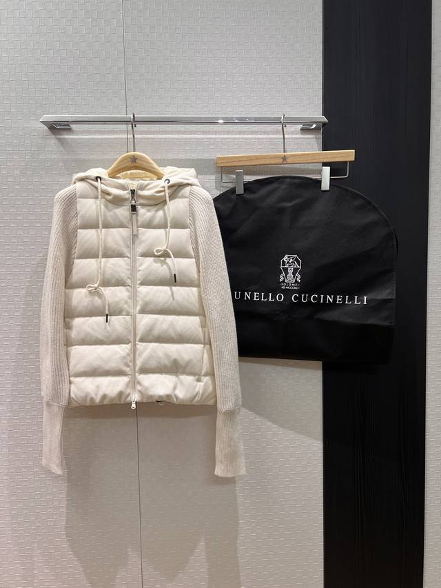 新款Bc拼接针织羊毛袖连帽羽绒服外套经典珠链装饰拉锁片90羽绒10羽毛 配送防尘袋 灰色白色 36-42