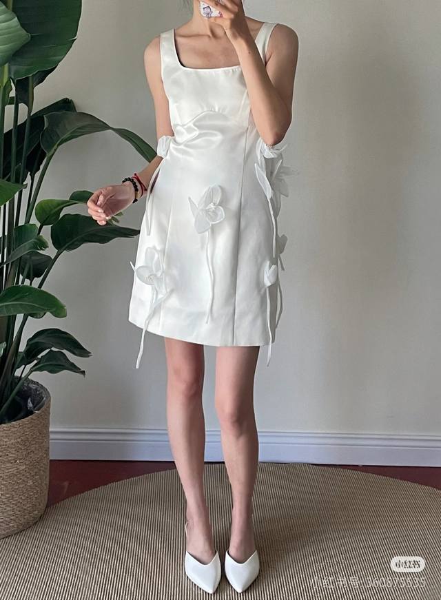 手工钉花小礼服连衣裙！Sml