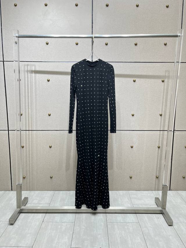 圆领烫钻连衣裙！黑色 肤色 Sml