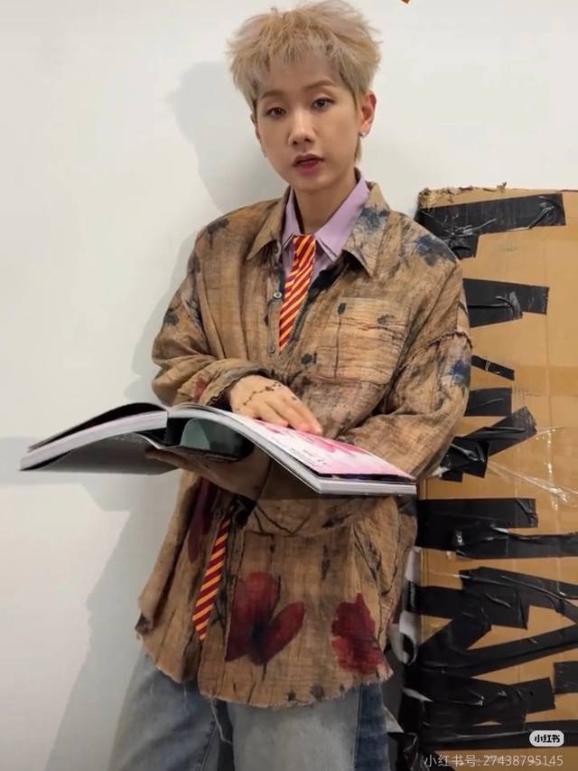 双面穿印花毛须柔软上衣！棉，柔软纱布，双面印花，毛边洗水效果，动静皆宜。Sml