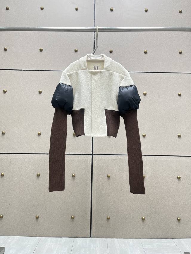 羊毛拼接羽绒夹克外套！100%羊毛，羽绒部分填充白鸭绒。