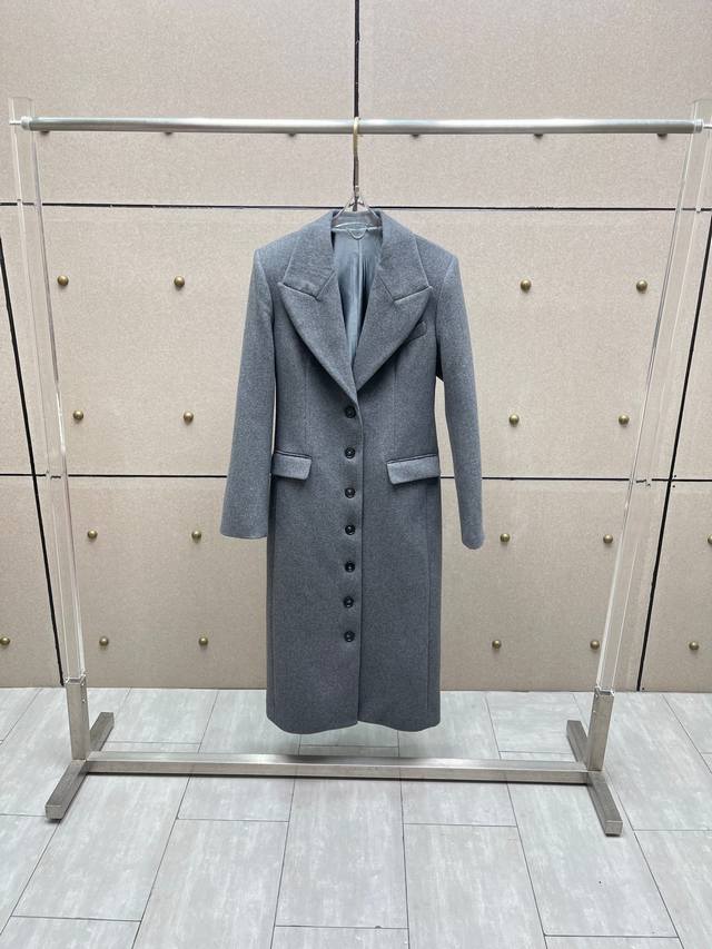 垫肩长款羊毛大衣！羊毛 两色