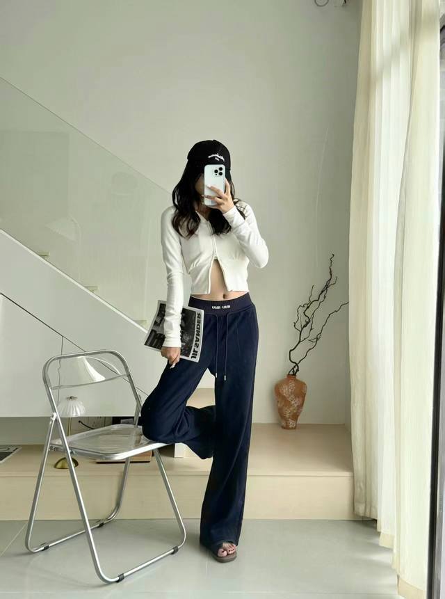 25秋冬新款 针织料 设计狗牙花腰头 休闲时尚！ Sml杏色 蓝色Sml