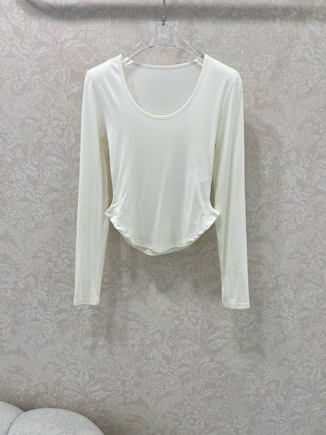 25新款净色大圆领打底上衣 下摆弧形设计 精致且优雅收腰版型剪裁！上身修饰体型显瘦洋气财阀千金气质单品！！非常简单大气的一款打底上衣 3色3码Sml