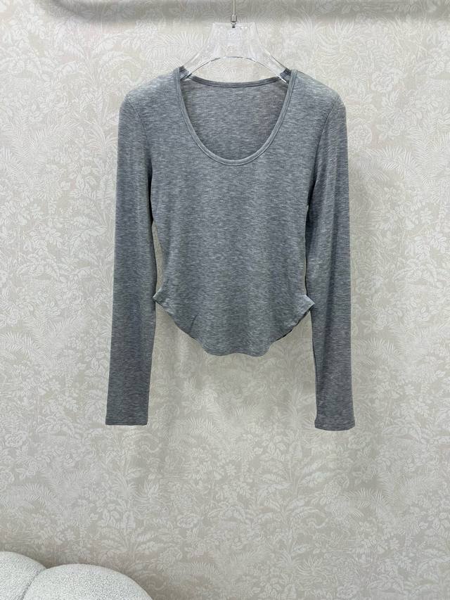 25新款净色大圆领打底上衣 下摆弧形设计 精致且优雅收腰版型剪裁！上身修饰体型显瘦洋气财阀千金气质单品！！非常简单大气的一款打底上衣 3色3码Sml